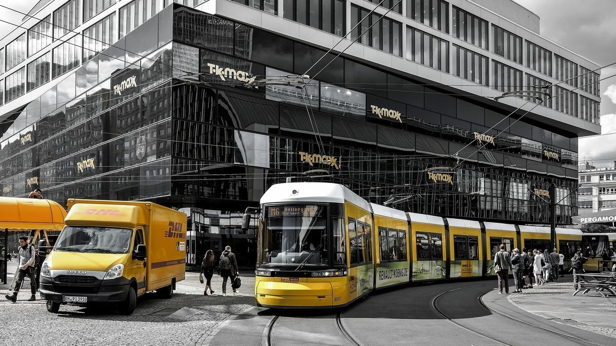 Mobilität & Verkehr in Erftstadt – Anbindung, Parken und ÖPNV im Überblick